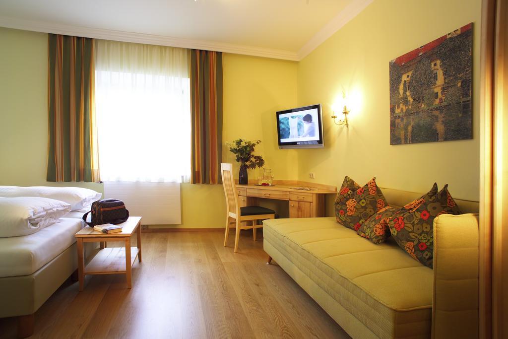 Hotel & Restaurant Ragginger Attersee Nußdorf am Attersee Pokój zdjęcie
