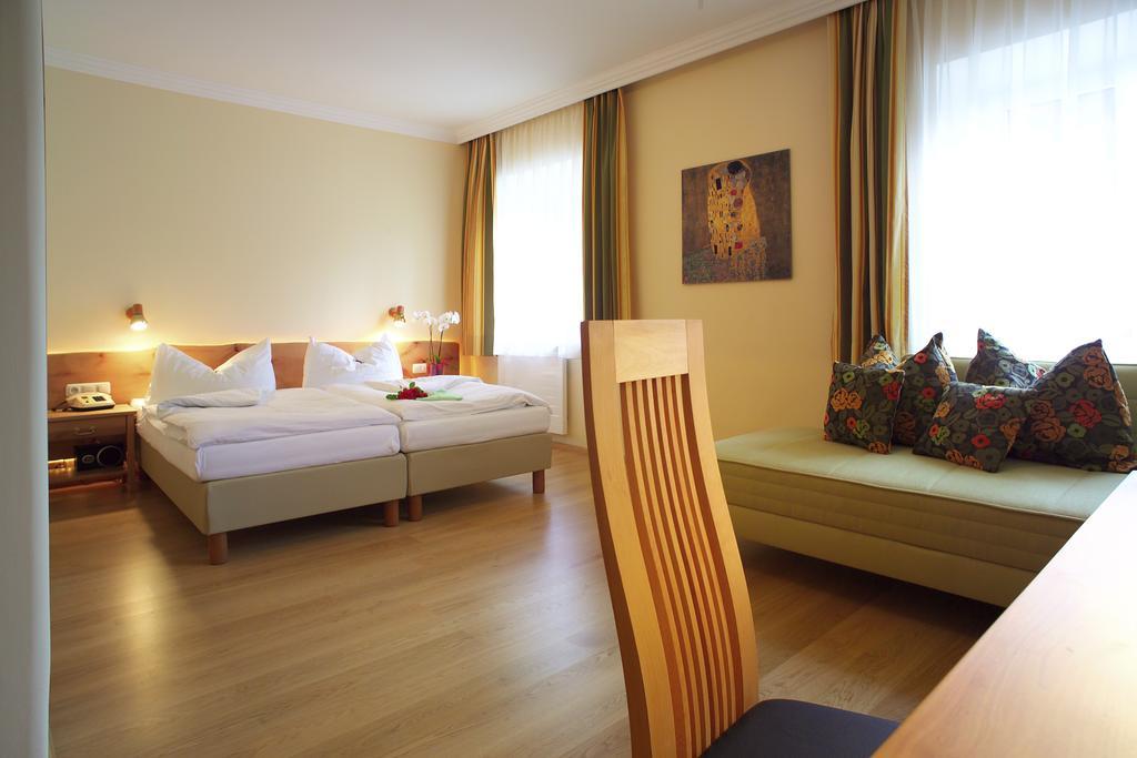Hotel & Restaurant Ragginger Attersee Nußdorf am Attersee Pokój zdjęcie
